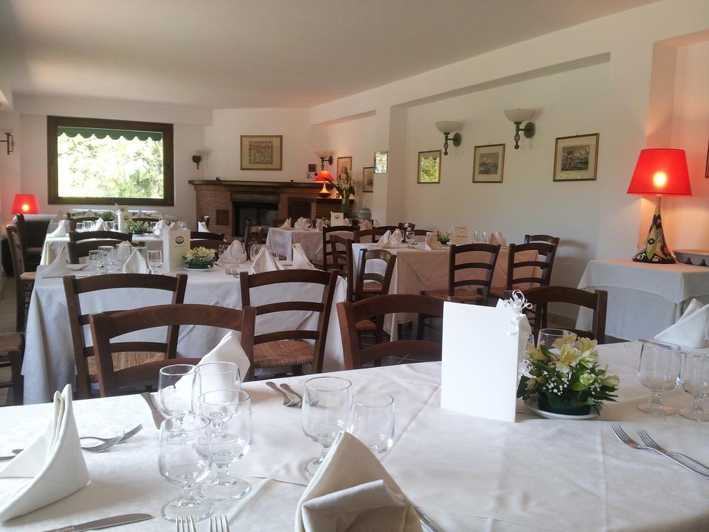 Agriturismo Ricciardelli Villa Contrada  Екстериор снимка