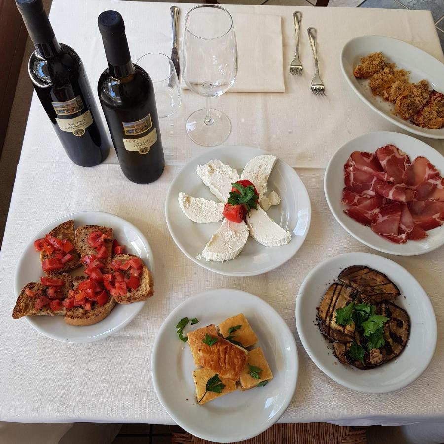 Agriturismo Ricciardelli Villa Contrada  Екстериор снимка